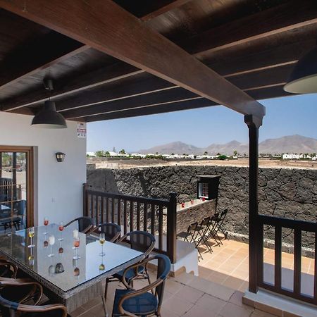 Villa Vista Reina - Luxury 6 Bedroom - Heated Pool- Views - Pool Table - Vista Lobos - Playa Blanca Eksteriør billede