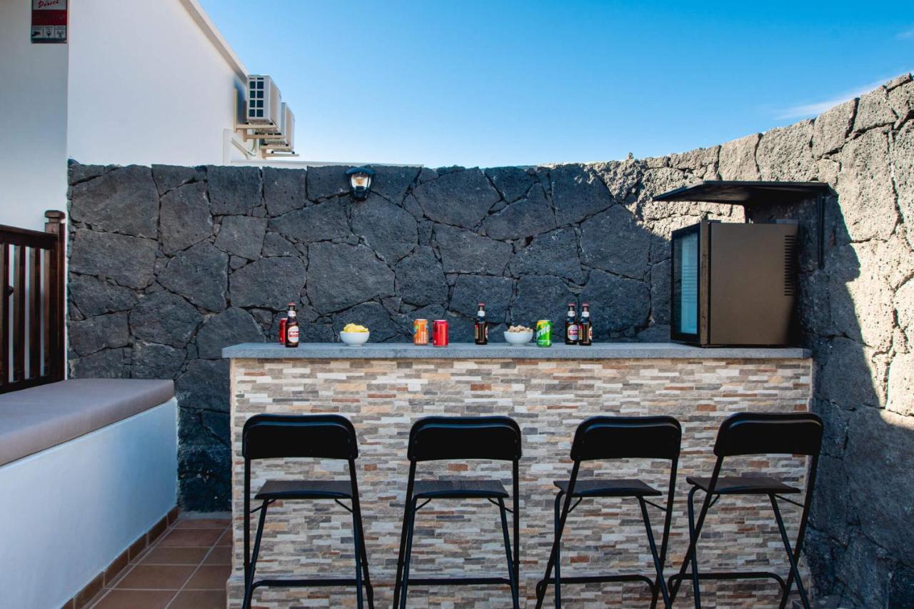 Villa Vista Reina - Luxury 6 Bedroom - Heated Pool- Views - Pool Table - Vista Lobos - Playa Blanca Eksteriør billede