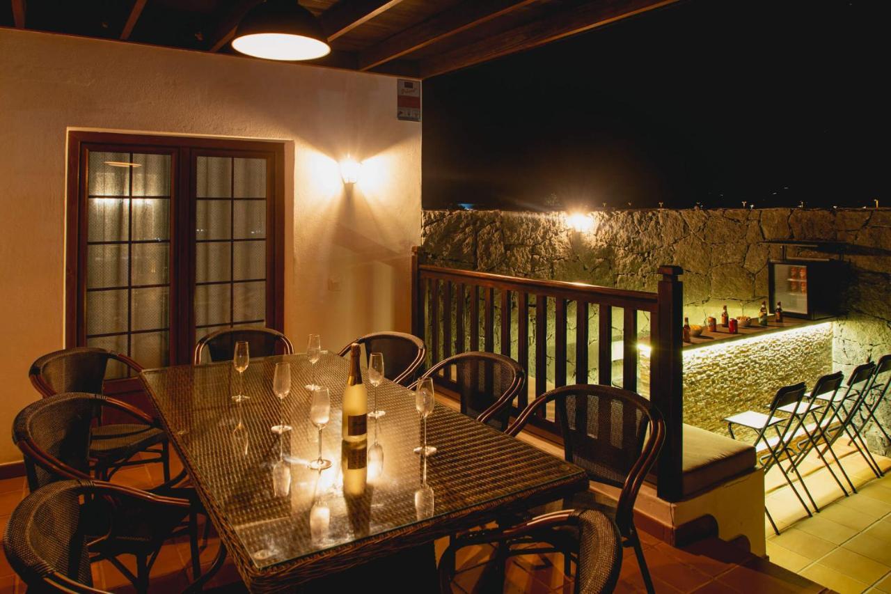 Villa Vista Reina - Luxury 6 Bedroom - Heated Pool- Views - Pool Table - Vista Lobos - Playa Blanca Eksteriør billede